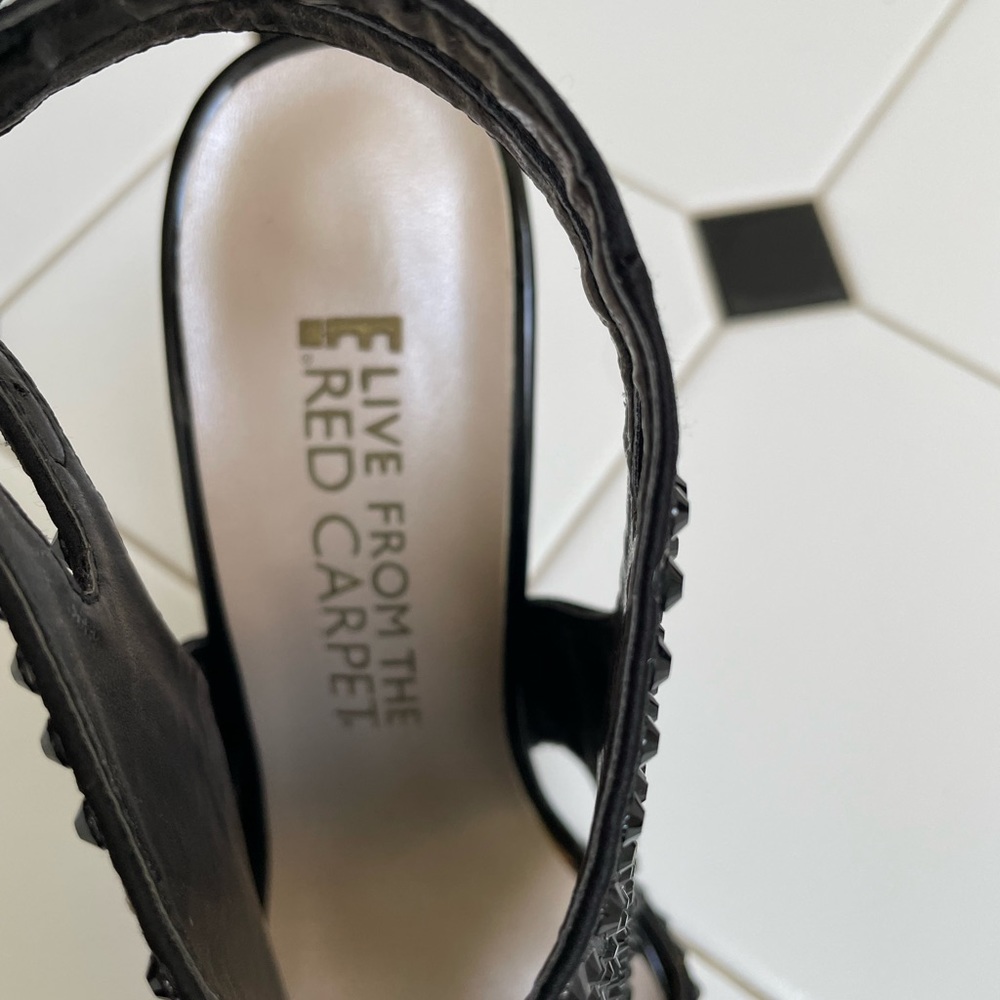 Black evening shoes - Picture 3 of 7